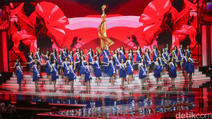 Sebanyak 45 finalis Puteri Indonesia 2026 memeriahkan pembukaan malam penganugerahan yang digelar di JICC, Jakarta, Jumat (24/4/2026).