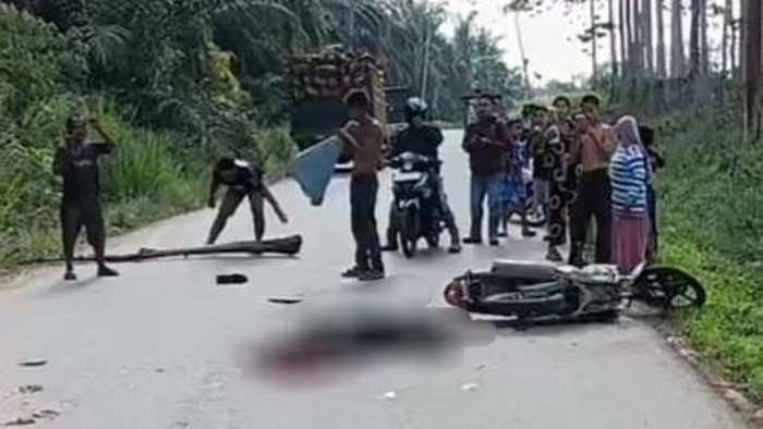 Petani di Muratara tewas usai motornya bersenggolan dengan truk