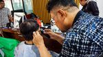 Potong Rambut Gratis di Balai Kota, Warga Depok Antusias