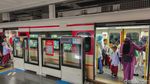 Potret Antusias Pelajar Naik LRT Tarif Rp1