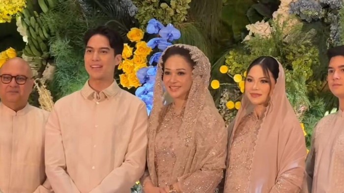 Potret Pengajian hingga Siraman El Rumi