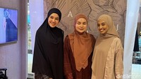 Ria Miranda Hadirkan Koleksi Khimar dan Abaya Stylish untuk Ibadah Haji