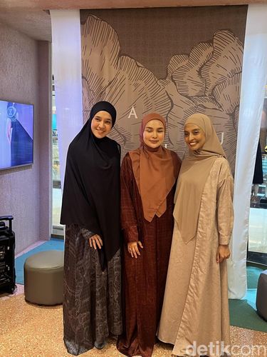 Desainer Ria Miranda hadirkan koleksi Hajj untuk ibadah haji dan umrah. Nyaman dan elegan dengan desain yang timeless.