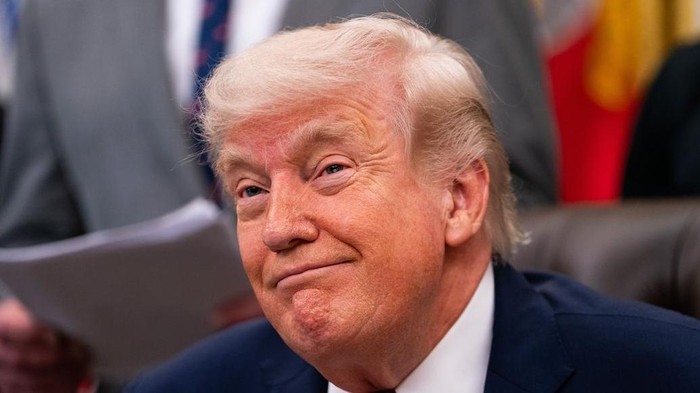 Trump perpanjang gencatan senjata tapi tidak cabut blokade Selat Hormuz