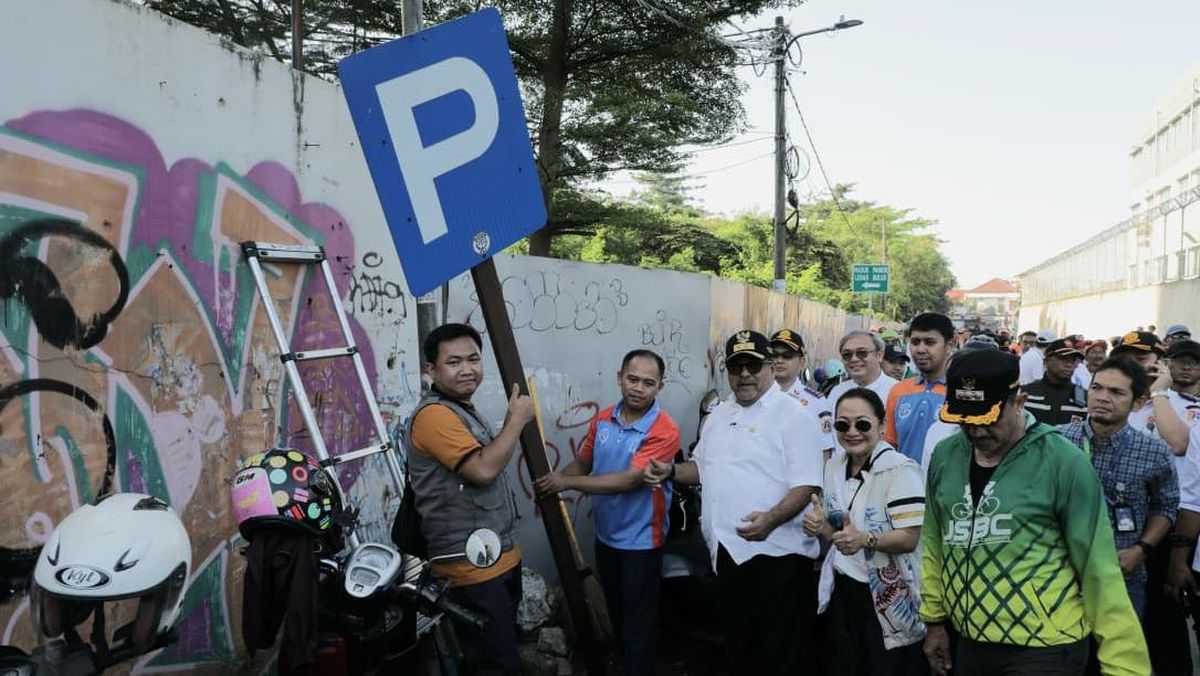 Cegah Parkir Liar Dekat Depo MRT Lebak Bulus, Pemprov Pakai Lahan BUMD? — INDONESIA — ERYU PROJECT