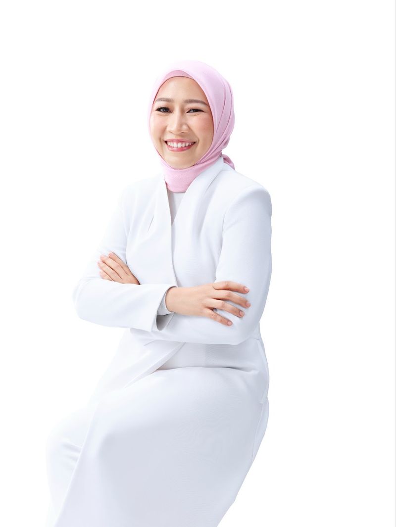 Deputy CEO & Chief R&D Officer ParagonCorp, dr. Sari Chairunnisa