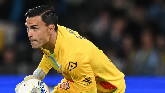 NAPLES, ITALY - APRIL 24: Emil Audero of Cremonese in action during the Serie A match between SSC Napoli and US Cremonese at Stadio Diego Armando Maradona on April 24, 2026 in Naples, Italy. (Photo by Image Photo Agency/Getty Images)