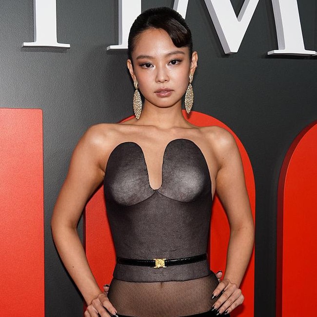 Gaya Klasik-Seksi Jennie BLACKPINK, Diakui Tokoh Berpengaruh di TIME100 Gala