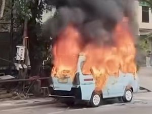Sopir Angkot Dibakar Rekan di Tanah Abang Alami Luka Bakar 40%