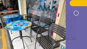 Video: Ajaibnya Kursi Minimarket, Jadi Tempat Healing dari Dunia yang Berisik