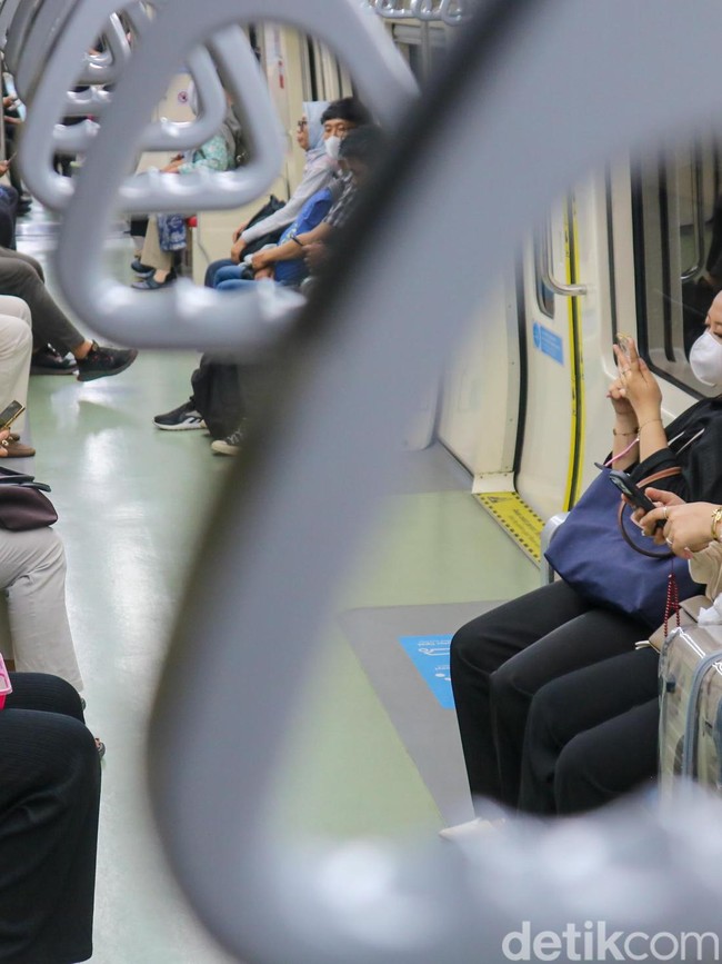 LRT Jabodebek Catat Lonjakan Penumpang