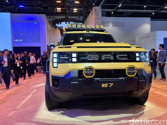 Mobil baru AION di Beijing.