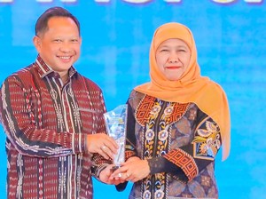 Perkuat Ekonomi Kerakyatan, Pemprov Jatim Raih National Governance Awards