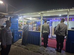 Razia Kafe di GOR Ken Arok Malang, Polisi Sita 179 Botol Miras