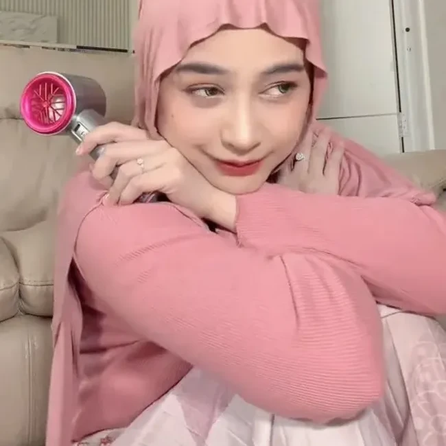 Ria Ricis Tampil Beda, Apanya Ya?