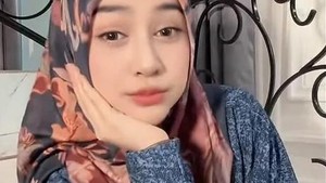 Dari endorse sampai candaan, Ricis pede banget sama look barunya. Foto: TikTok Ria Ricis