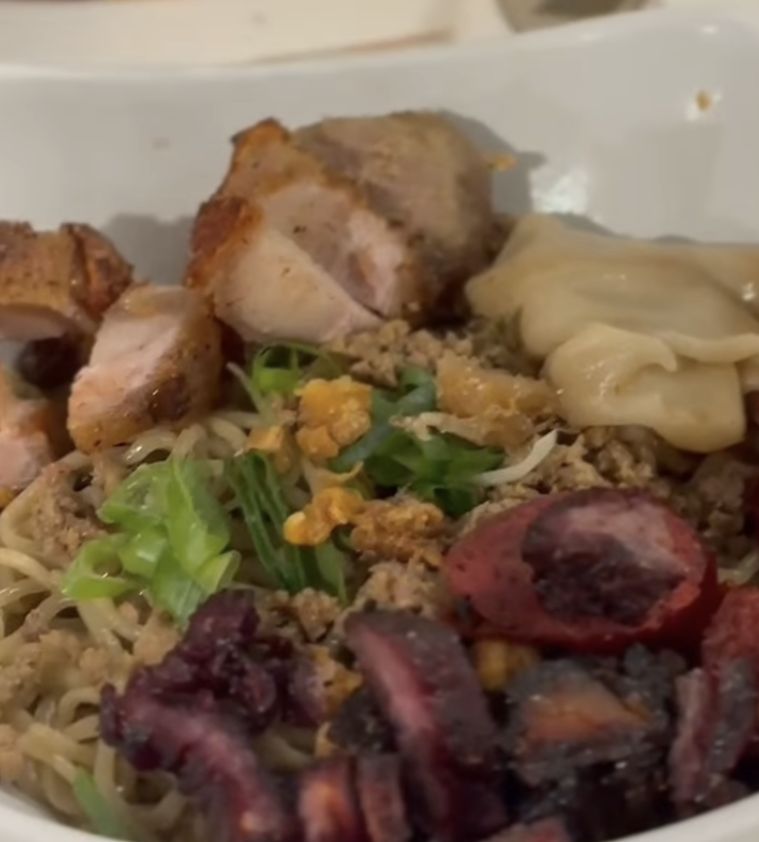 Warung Mie dan Babi Tepi Sawah