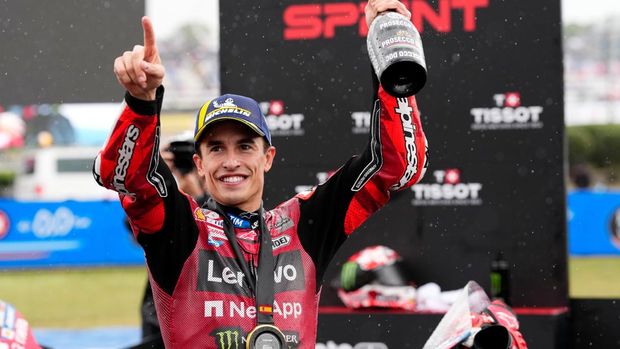 2272450328 Marc Marquez (93) of Spain and Ducati Lenovo Team celebrates the victory after winning the Sprint ahead of the MotoGP of Spain at Circuito de Jerez on April 25, 2026 in Jerez de la Frontera, Spain. (Photo by Jose Breton/Pics Action/NurPhoto via Getty Images)