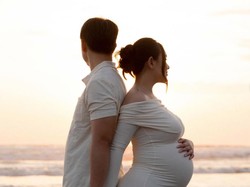 Potret Maternity Amanda Manopo di Tepi Pantai, Baby Bump Besar Curi Atensi