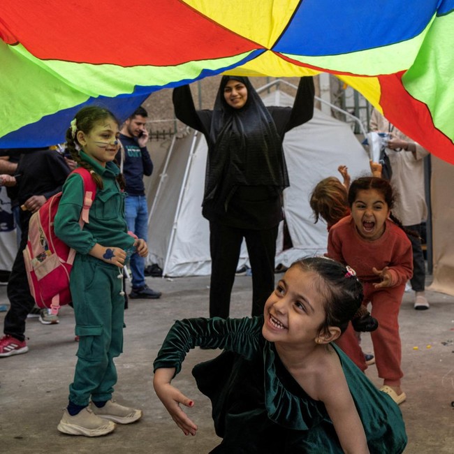 Anak-anak Pengungsi Jalani Hidup di Perkemahan Darurat Beirut