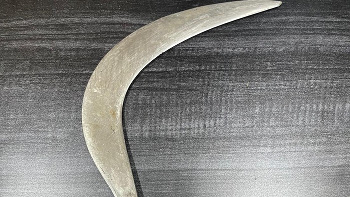 Barang bukti celurit yang dibawa pemotor Cianjur