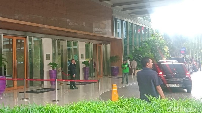 Suasana di tempat akad nikah El Rumi dengan Syifa Hadju