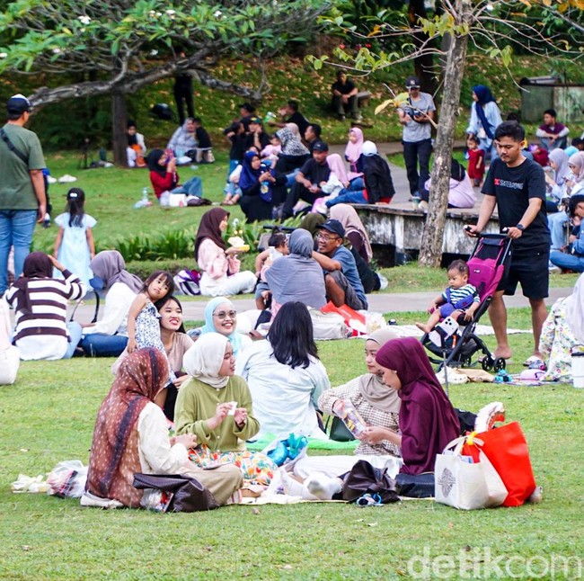 Hutan Kota GBK Jadi Oase Hijau Favorit Warga Jakarta