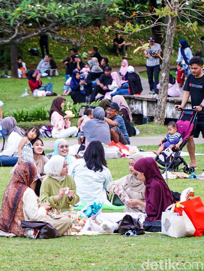 Hutan Kota GBK Jadi Oase Hijau Favorit Warga Jakarta