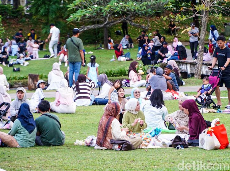 Hutan Kota GBK Jadi Oase Hijau Favorit Warga Jakarta