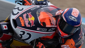 Indonesia Raya Berkumandang di Sirkuit Jerez, Pebalap Muda RI Juara!