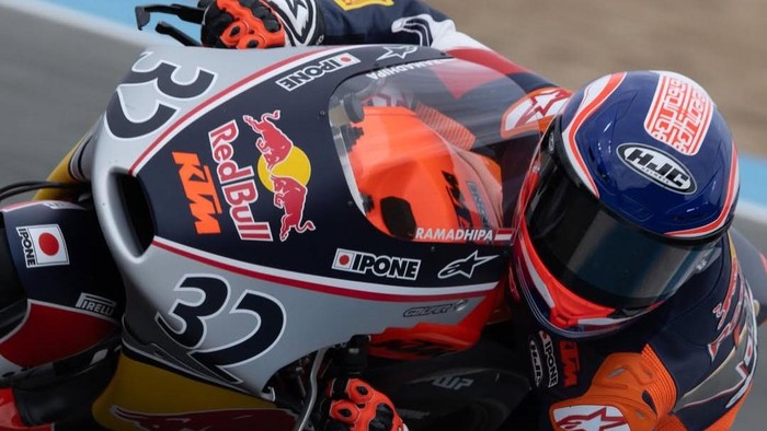 Kiandra Ramadhipa juara race 2 Red Bull Rookies Cup 2026 di Jerez.