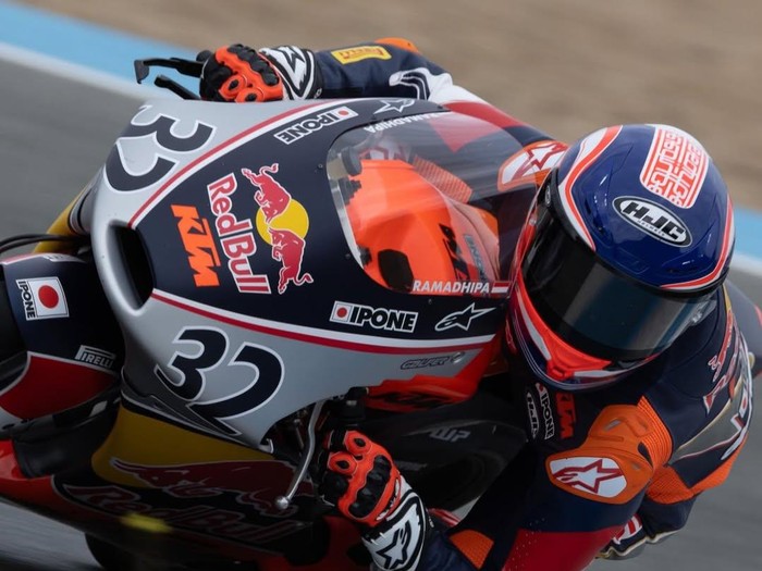 Kiandra Ramadhipa juara race 2 Red Bull Rookies Cup 2026 di Jerez.