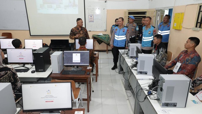 Kompolnas awasi kesiapan tes psikologi dalam seleksi Akpol Polda Jatim 2026.