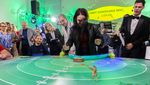 Lucu dan Seru, Peserta Pandu Katak di Kontes Frognight Kroasia