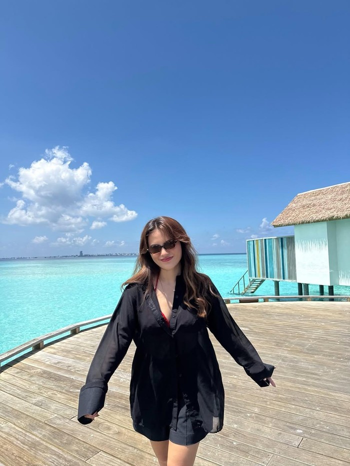 Marsha Aruan liburan ke Maldives.