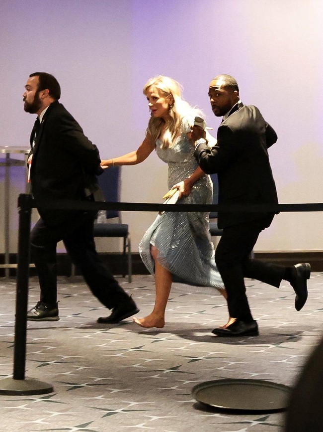 Mencekam! Tamu Dievakuasi Saat Tembakan Pecah di Jamuan WHCA