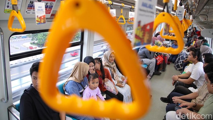 Murah dan Nyaman, LRT Palembang Jadi Favorit Mobilitas Warga
