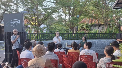 Acara pelatihan pemilahan sampah di Re-Feel Bulkstore, Renon, Denpasar, Sabtu (25/4/2026). (Fabiola Dianira)