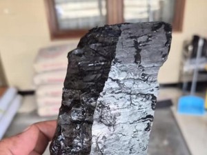 Warga Kaltim Temukan Batu Bara Saat Gali Halaman untuk Septic Tank
