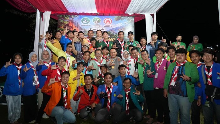 Polda Riau bersama mahasiswa dan akademisi memperkuat sinergi melawan karhutla dan narkoba.