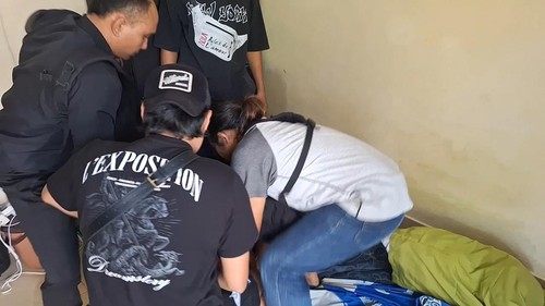 Polisi menangkap pelaku penyekapan hingga pemerkosaan siswi SMP di Dompu, NTB. Pelaku ditangkap di Mataram, Sabtu (25/04/2026). (Foto: Dok Polda NTB)
