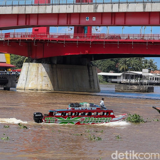 Potret Kehidupan di Sungai Musi, Ikon Hidup Kota Palembang