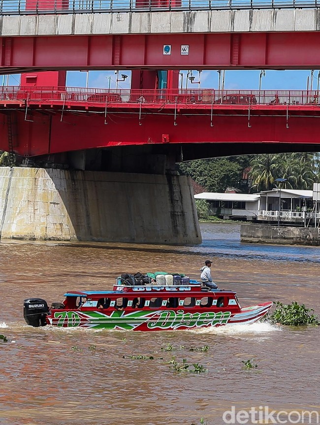 Potret Kehidupan di Sungai Musi, Ikon Hidup Kota Palembang