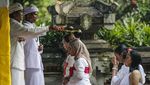 Ratusan Peserta Ikuti Prosesi Melukat di TMII, Rasakan Tradisi Bali