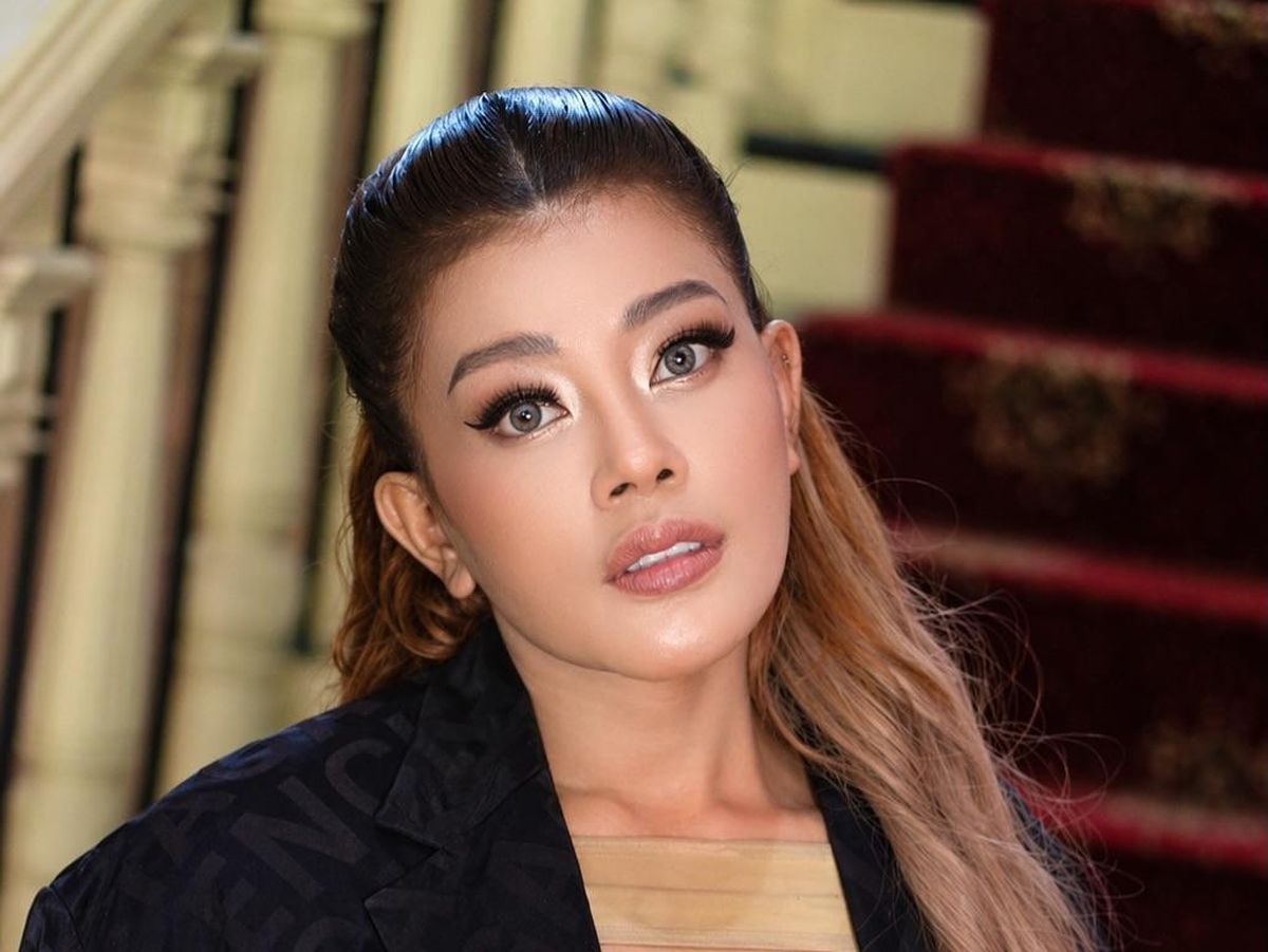Respons Shindy Samuel Soal Konflik Bisnis dengan Suami Saat Cerai? — INDONESIA — ERYU PROJECT