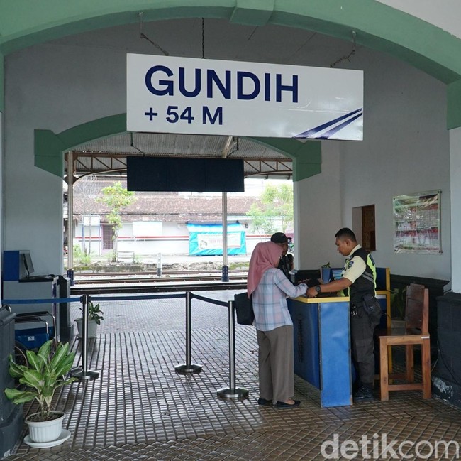 Potret Bangunan Kolonial Stasiun KA Gundih di Grobogan