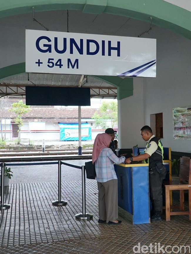 Potret Bangunan Kolonial Stasiun KA Gundih di Grobogan