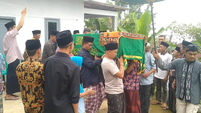 PRT 15 Tahun Tewas Loncat dari Kos Majikan, Keluarga Minta Kasus Diusut