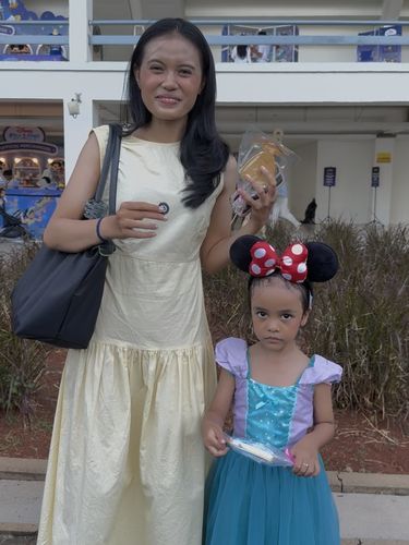 Sulis dan Arum, penonton Disney On Ice 2026.