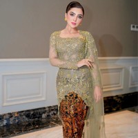 Gaya Ashanty Jadi Juri Puteri Indonesia 2026: Kebaya Payet 5 Warna & Swarovski